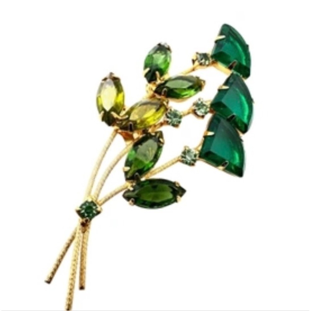 Vintage Juliana D&E Green Rhinestone Flower Bouquet Brooch Pie Shaped Stones
